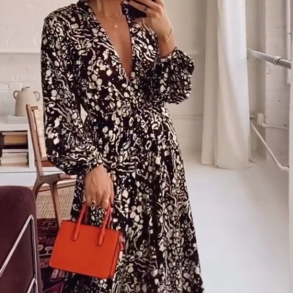 ISO IN SEARCH OF H&M Black/Gold Chiffon Dress